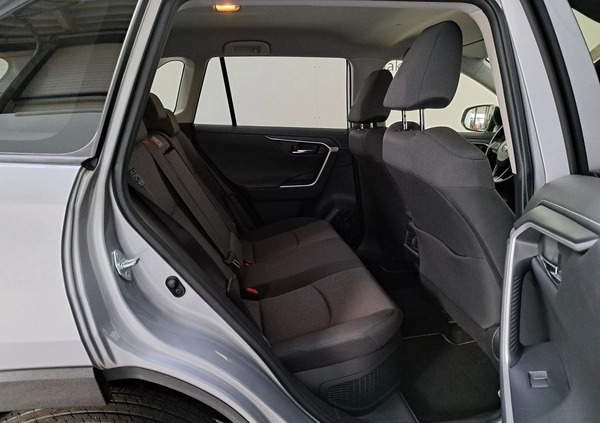 Toyota RAV4 cena 149900 przebieg: 42304, rok produkcji 2019 z Ińsko małe 466